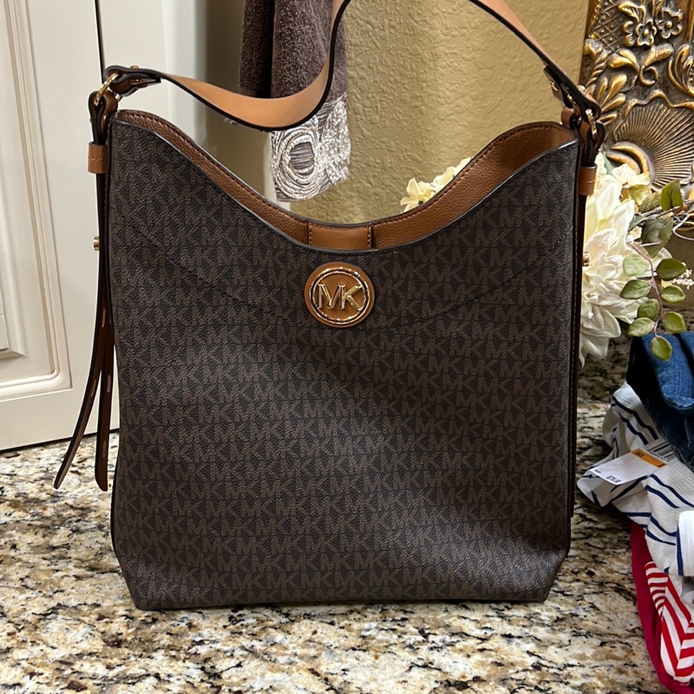 Like new handbag